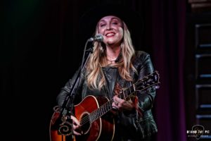 Sunny Sweeney brings Texas Country to Powdersville Pub in Piedmont South Carolina with an acoustic set