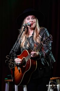 Sunny Sweeney brings Texas Country to Powdersville Pub in Piedmont South Carolina with an acoustic set