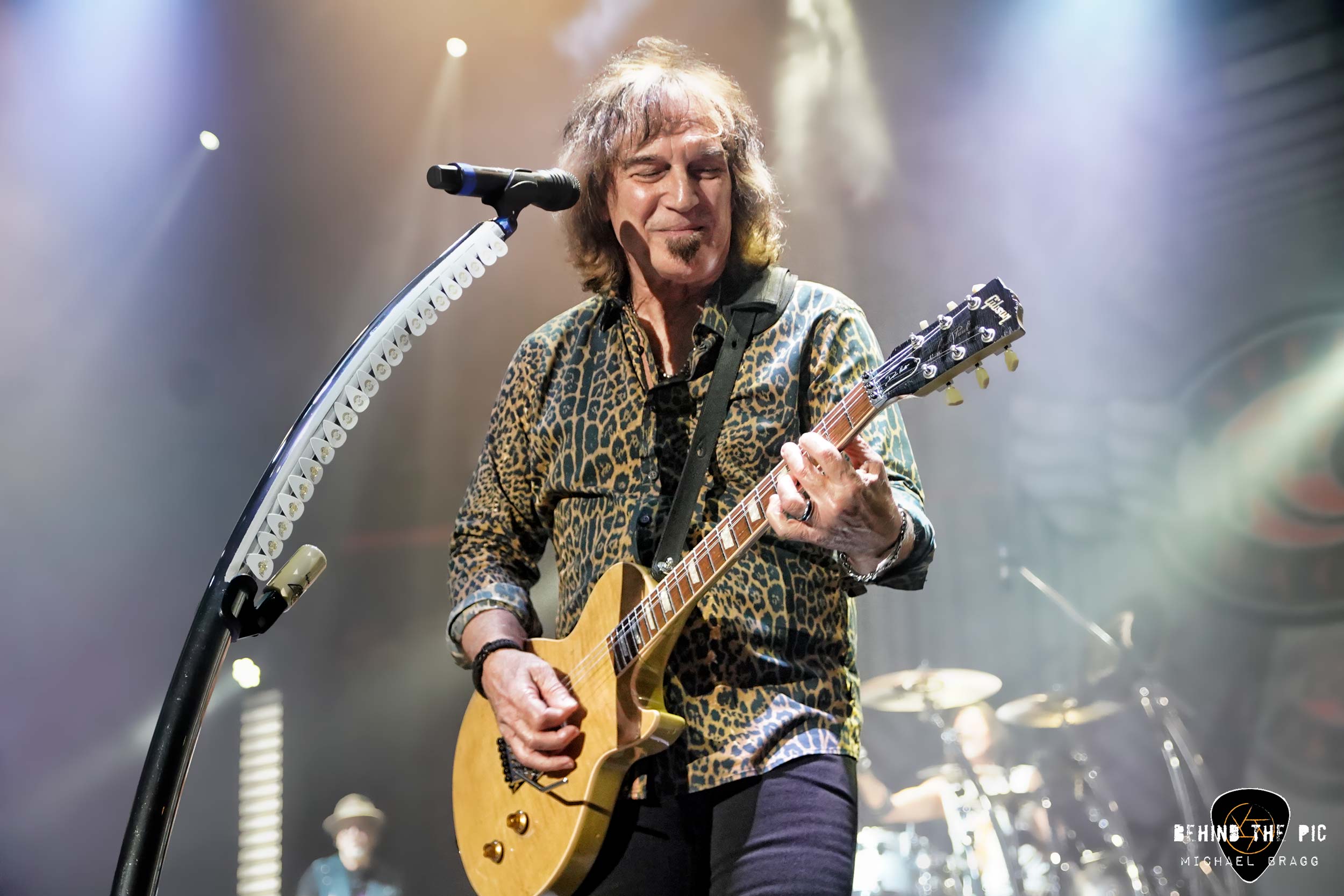 Live and Unzoomed in Greenville, SC with STYX/REO Speedwagon – Behind ...