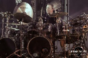 The Smashing Pumpkins bring their "The World is a Vampire" tour to CCNB Amphitheatre in Simpsonville, SC