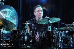 The Smashing Pumpkins bring their "The World is a Vampire" tour to CCNB Amphitheatre in Simpsonville, SC