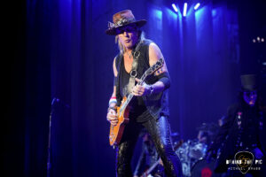 Alice Cooper - Alice's Attic Tour - Spartanburg, SC - Behind The Pic