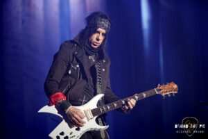 Alice Cooper - Alice's Attic Tour - Spartanburg, SC - Behind The Pic