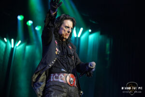 Alice Cooper - Alice's Attic Tour - Spartanburg, SC - Behind The Pic