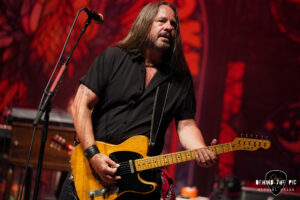 Blackberry Smoke - Rattle, Ramble & Roll Tour - Ovens Auditorium - Charlotte, NC - Behind The Pic - Michael Bragg